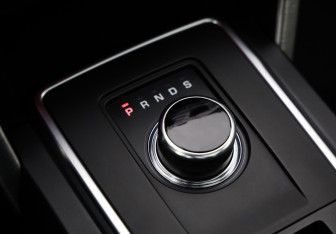 Подержанный автомобиль Land Rover Discovery Sport 2018 года (21 фото)