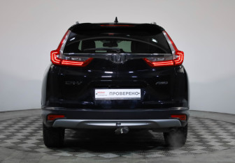 Подержанный автомобиль Honda CR-V 2018 года (6 фото)