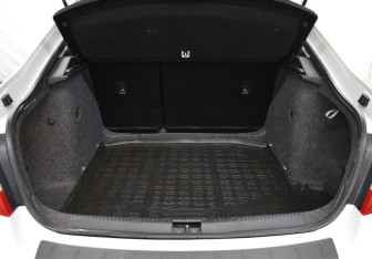 Подержанный автомобиль Skoda Octavia Liftback 2014 года (15 фото)