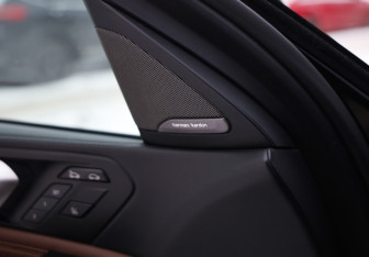 Подержанный автомобиль BMW X6 2021 года (29 фото)