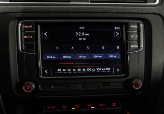 Подержанный автомобиль Volkswagen Jetta Sedan 2011 года (15 фото)