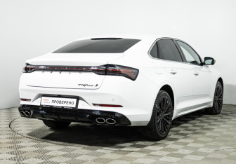 Подержанный автомобиль Geely Preface 2024 года (5 фото)