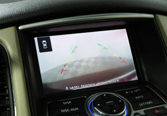 Подержанный автомобиль Infiniti QX50 2016 года (15 фото)