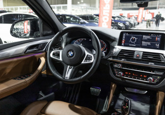 Подержанный автомобиль BMW X4 2020 года (22 фото)