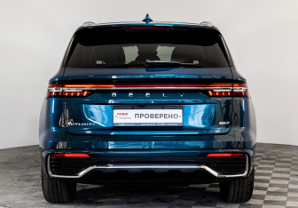 Подержанный автомобиль Geely Monjaro 2023 года (6 фото)