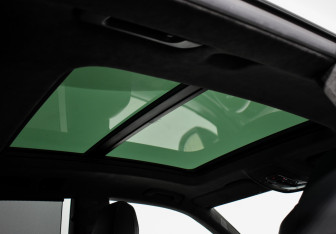 Подержанный автомобиль Audi Q8 2019 года (13 фото)