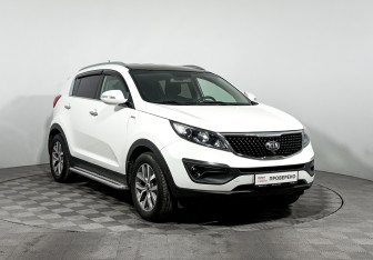 Подержанный автомобиль Kia Sportage 2015 года (3 фото)