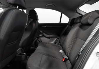 Подержанный автомобиль Skoda Rapid Liftback 2020 года (12 фото)