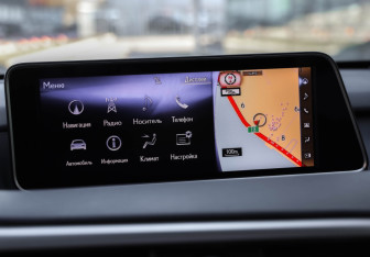 Подержанный автомобиль Lexus RX 2017 года (16 фото)