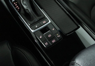 Подержанный автомобиль Kia Optima Sedan 2018 года (19 фото)