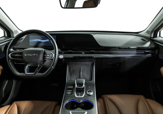 Подержанный автомобиль Omoda C5 2022 года (13 фото)