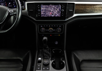 Подержанный автомобиль Volkswagen Teramont 2019 года (15 фото)