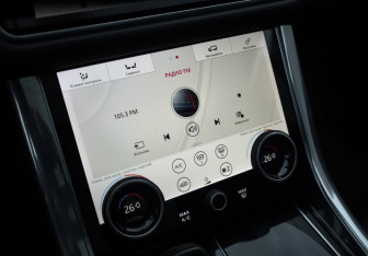 Подержанный автомобиль Land Rover Range Rover Sport 2019 года (20 фото)