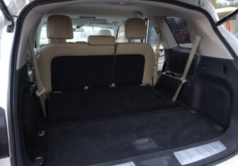 Подержанный автомобиль Infiniti QX60 2017 года (35 фото)