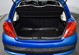 Подержанный автомобиль Peugeot 207 Hatchback 2008 года (18 фото)