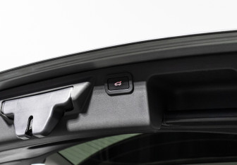 Подержанный автомобиль Land Rover Discovery Sport 2017 года (21 фото)