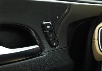 Подержанный автомобиль Hyundai Santa Fe 2021 года (17 фото)