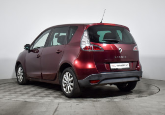 Подержанный автомобиль Renault Scenic 2013 года (7 фото)