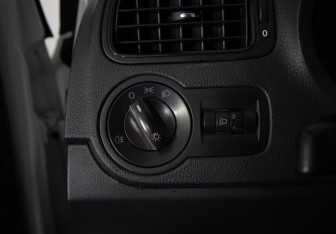 Подержанный автомобиль Volkswagen Polo Sedan 2014 года (11 фото)