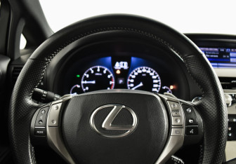 Подержанный автомобиль Lexus RX 2012 года (16 фото)