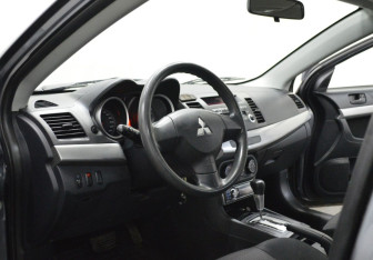 Подержанный автомобиль Mitsubishi Lancer Sedan 2008 года (9 фото)