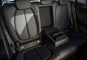 Подержанный автомобиль BMW X1 2017 года (30 фото)