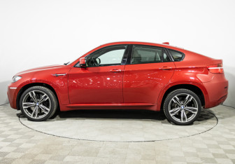 Подержанный автомобиль BMW X6 M 2011 года (8 фото)