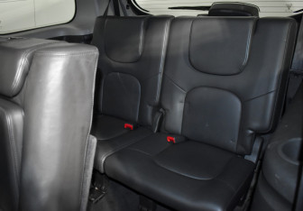 Подержанный автомобиль Nissan Pathfinder 2007 года (17 фото)