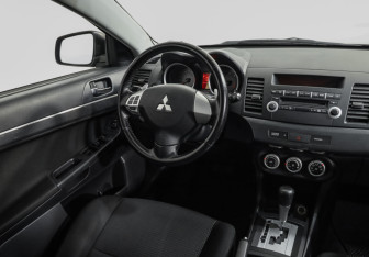 Подержанный автомобиль Mitsubishi Lancer Sedan 2008 года (9 фото)