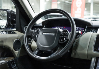 Подержанный автомобиль Land Rover Range Rover Sport 2018 года (23 фото)