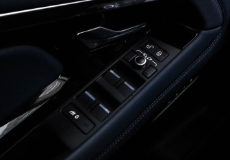 Подержанный автомобиль Land Rover Range Rover Evoque 2020 года (23 фото)