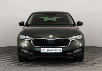 Подержанный автомобиль Skoda Octavia Liftback 2021 года (2 фото)