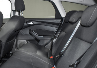 Подержанный автомобиль Ford Focus Wagon 2016 года (12 фото)