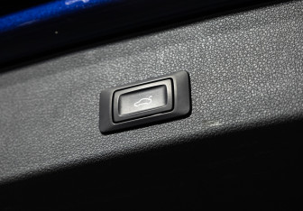 Подержанный автомобиль Audi Q5 2015 года (18 фото)