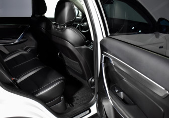 Подержанный автомобиль Geely Atlas Pro 2021 года (12 фото)