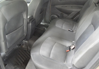 Подержанный автомобиль Nissan Qashqai 2012 года (11 фото)