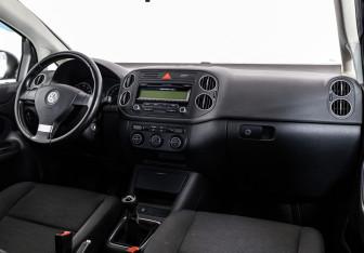 Подержанный автомобиль Volkswagen Golf Plus 2008 года (9 фото)