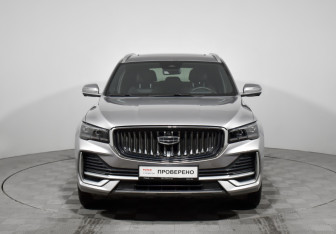 Подержанный автомобиль Geely Monjaro 2024 года (2 фото)