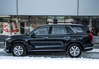 Подержанный автомобиль Hyundai Palisade 2023 года (8 фото)