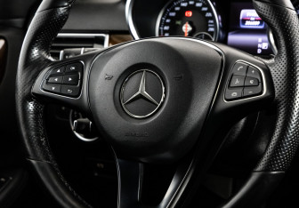 Подержанный автомобиль Mercedes-Benz GLE 2016 года (13 фото)