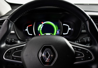 Подержанный автомобиль Renault Kadjar 2018 года (15 фото)