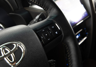 Подержанный автомобиль Toyota Fortuner 2018 года (18 фото)