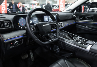 Подержанный автомобиль Jaecoo J8 2024 года (16 фото)