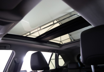 Подержанный автомобиль Toyota RAV4 2024 года (28 фото)