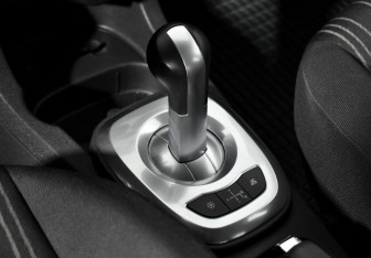 Подержанный автомобиль Opel Corsa 2008 года (11 фото)