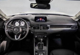Подержанный автомобиль Mazda CX-5 2022 года (10 фото)