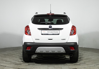 Подержанный автомобиль Opel Mokka 2014 года (6 фото)