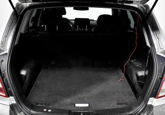 Подержанный автомобиль Opel Antara 2013 года (19 фото)