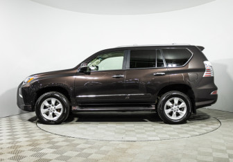 Подержанный автомобиль Lexus GX 2015 года (8 фото)