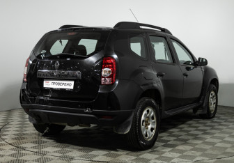 Подержанный автомобиль Renault Duster 2014 года (5 фото)